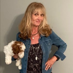 Meet your Posher, Sharon